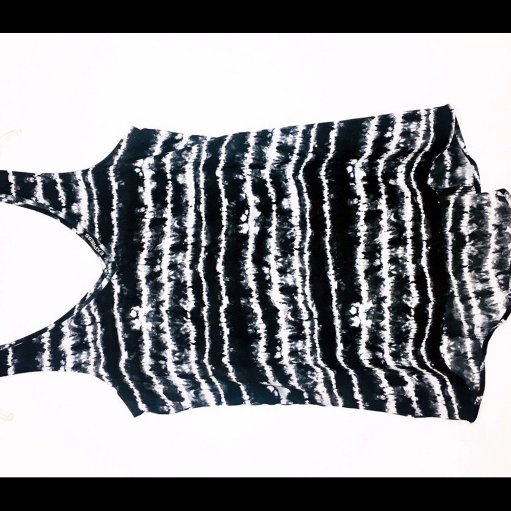Express Sleveless Top Size Medium - image 6